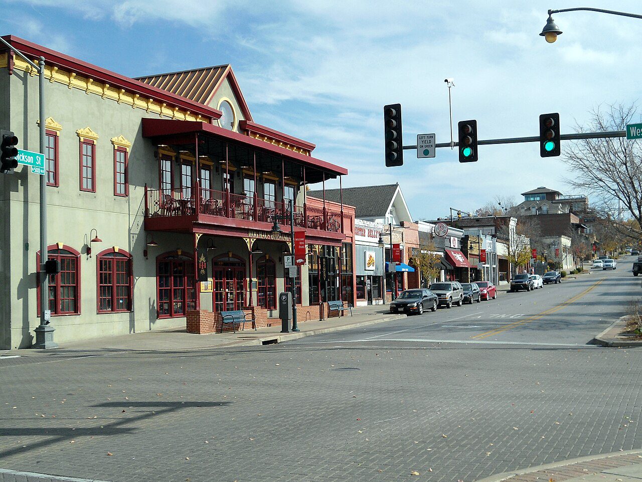 Dickson Street y West Avenue en Fayetteville, Arkansas