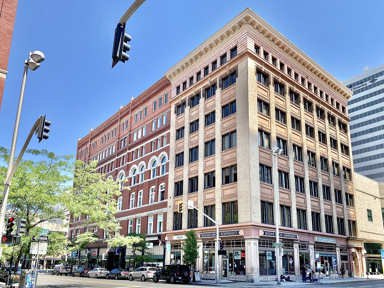 Esquina de Riverside Avenue y Post Street en el centro de Spokane, Washington