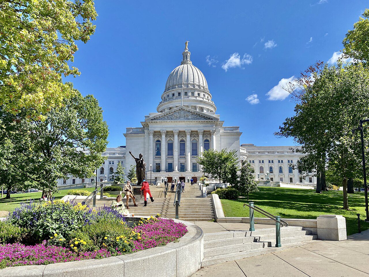 Capitolio de Wisconsin en la plaza central de Madison