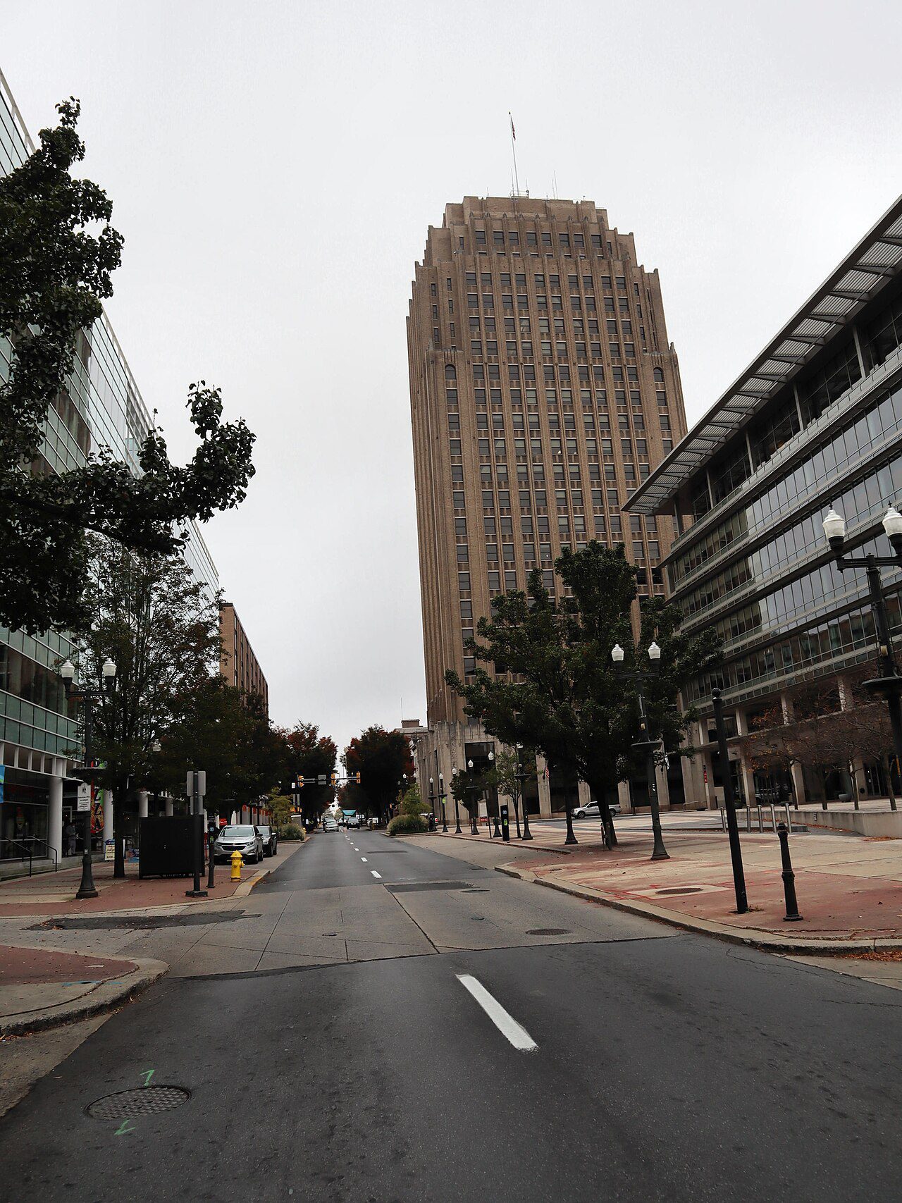 Hamilton Street en el centro de Allentown, Pennsylvania — placas temporales cerca de ti en el Lehigh Valley